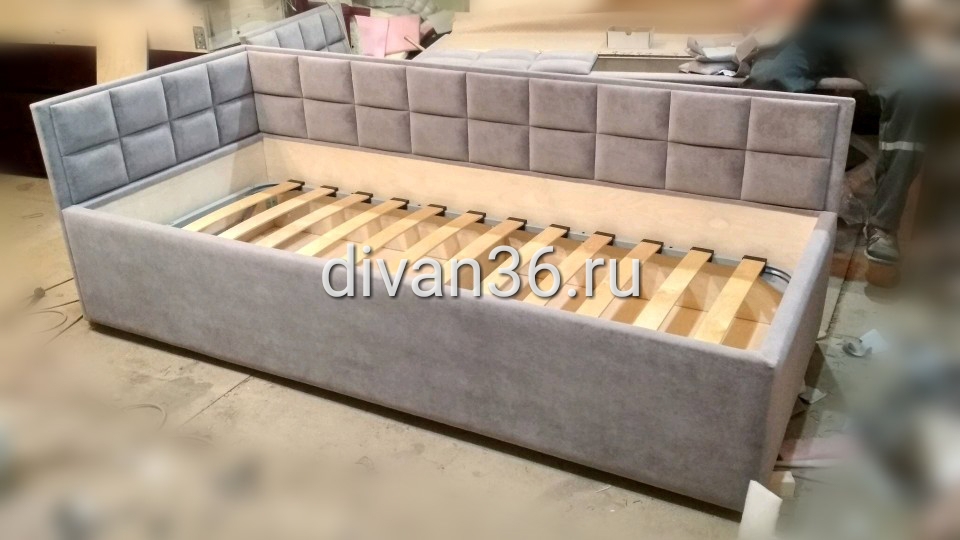 Кровать с мягкими панелями по индивидуальному заказу